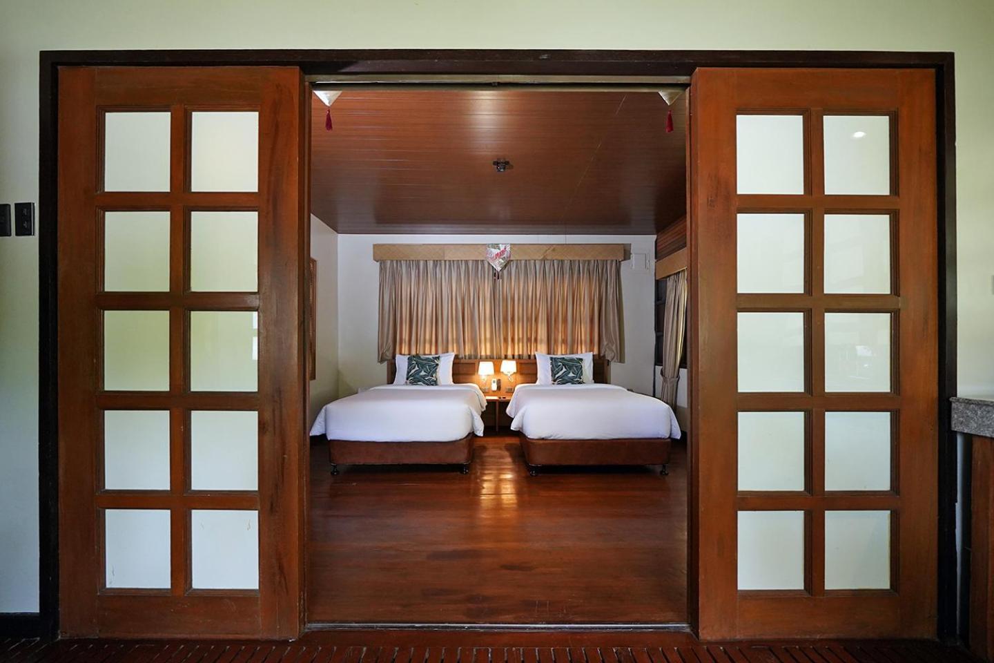 Club Serena Resort Moalboal Esterno foto